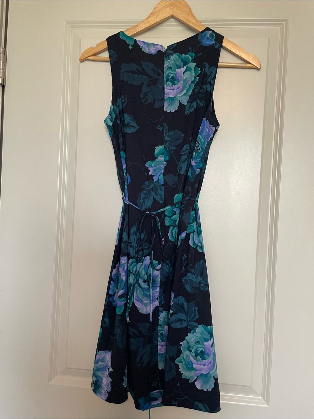 LOFT Black Floral Sleeveless Dress - Picture 3 of 3